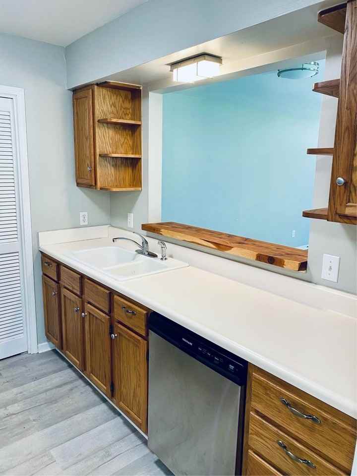 200 Autumn Dr #1A - Photo 6 of 9