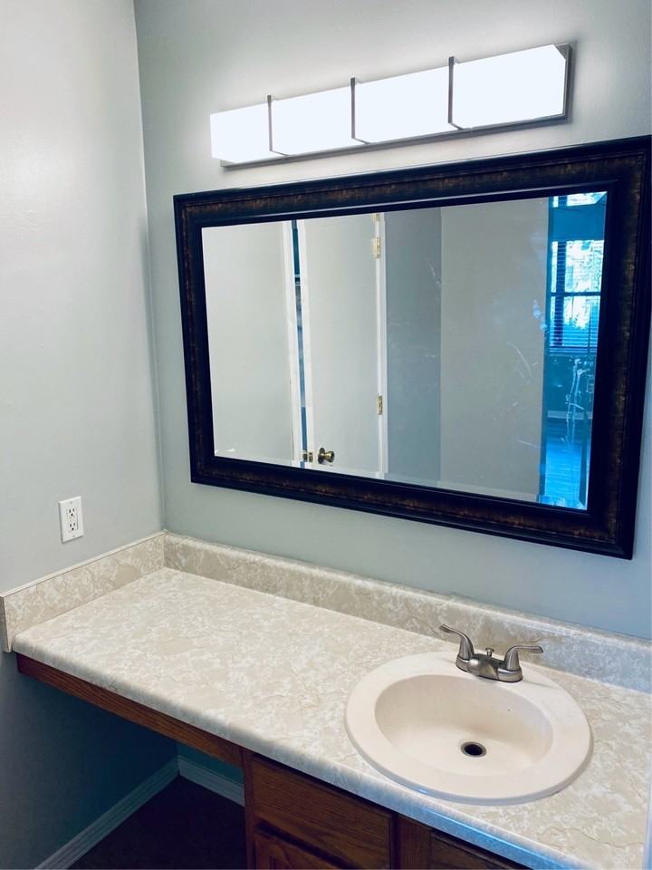 200 Autumn Dr #1A - Photo 3 of 9