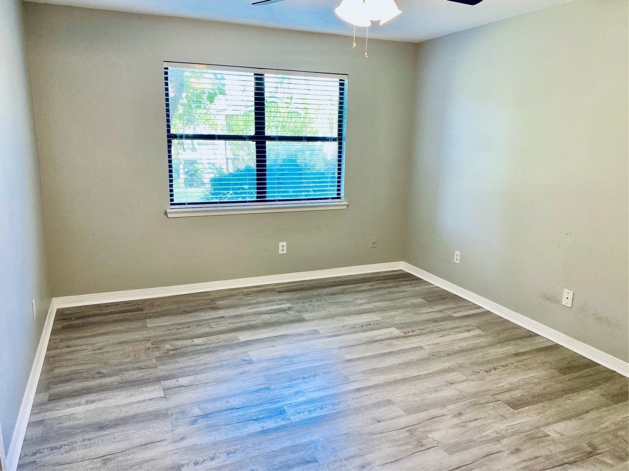 200 Autumn Dr #1A - Photo 7 of 9