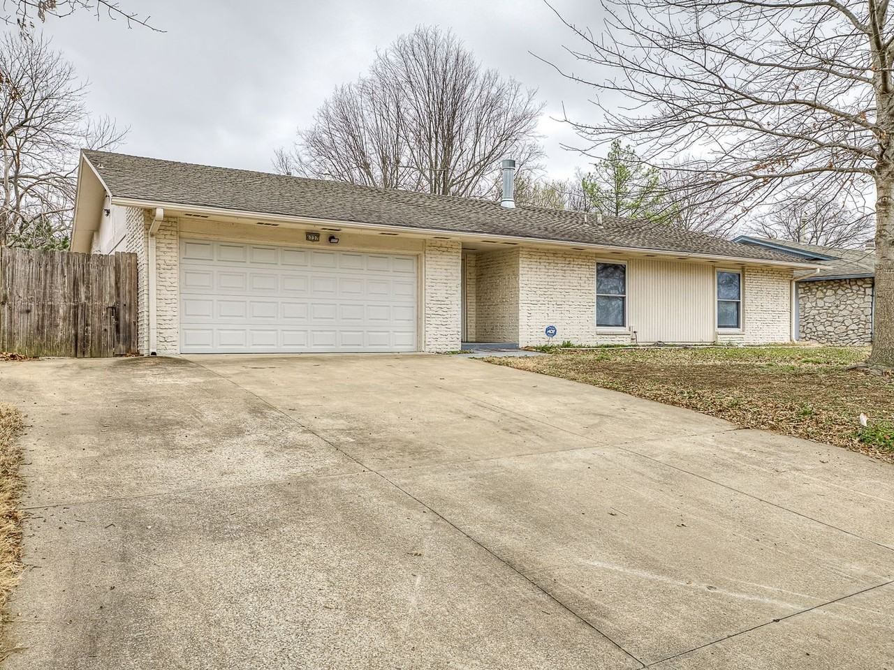 6737 S Louisville Ave - Photo 2 of 50