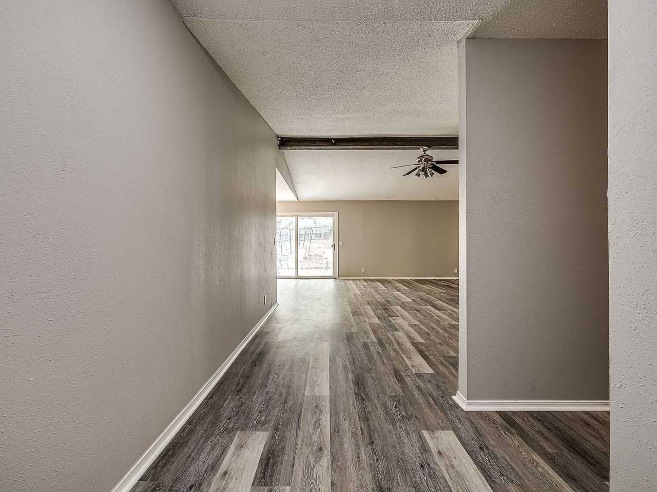 6737 S Louisville Ave - Photo 3 of 50