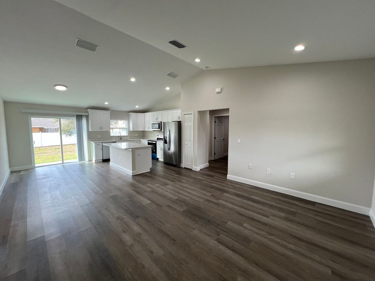 101 Marion Oaks Dr - Photo 5 of 26