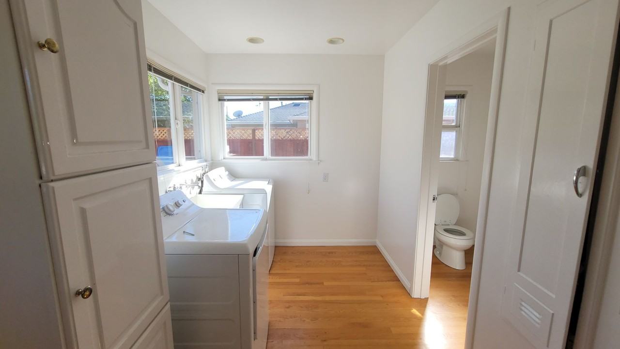 216 Cypress Ave - Photo 4 of 9