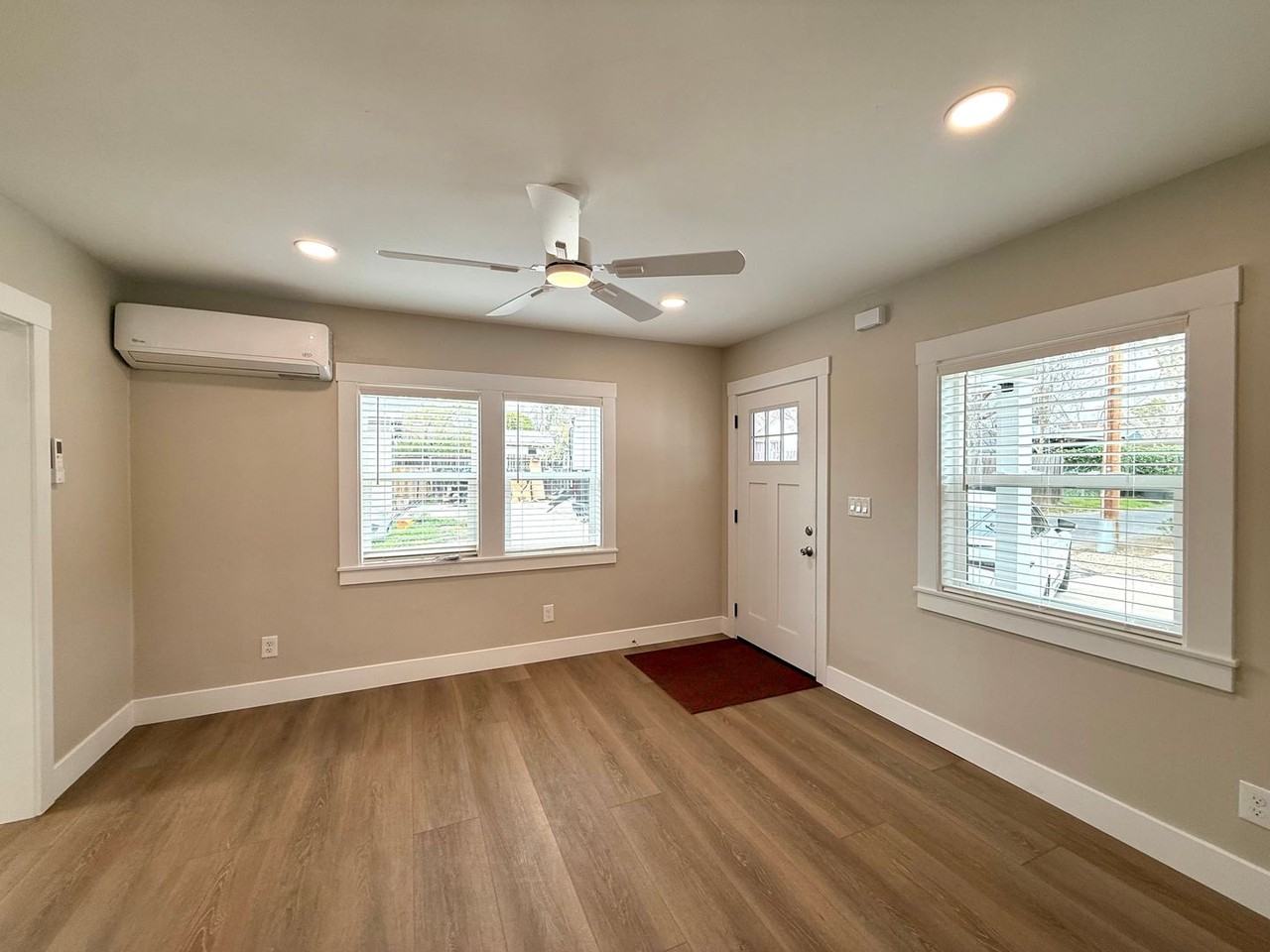 511 Sierra Blvd - Photo 5 of 11