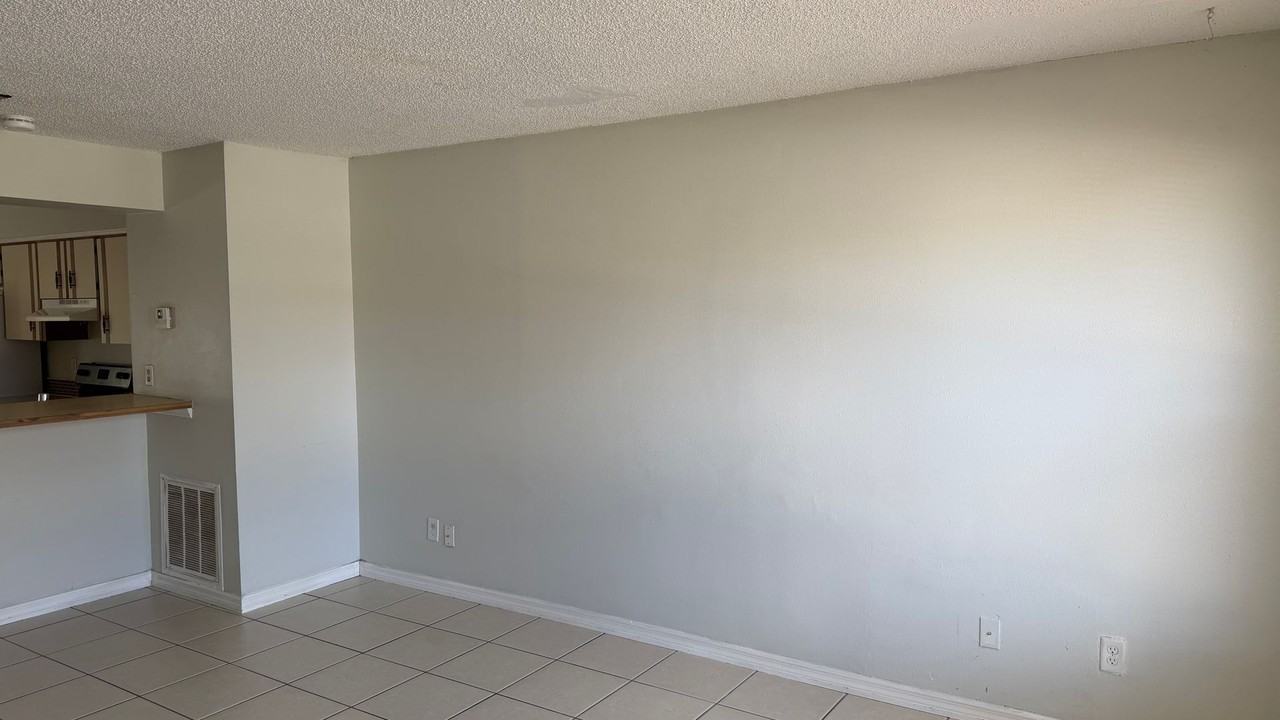 121 Cascade St #A - Photo 5 of 15