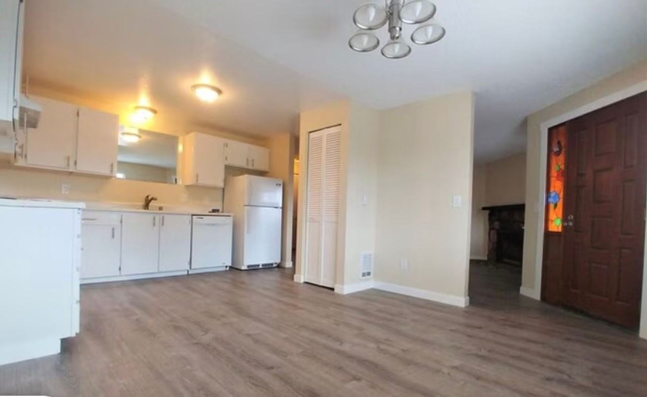 Royal View Apartments - Photo 2 of 16