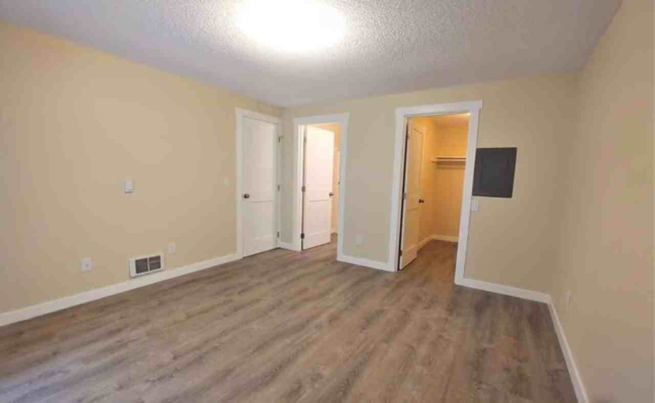 Royal View Apartments - Photo 4 of 16