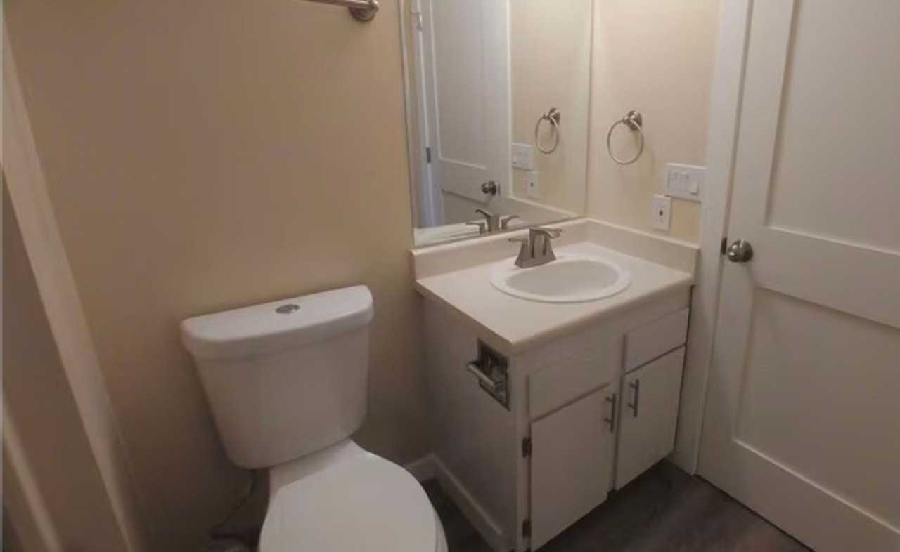 Royal View Apartments - Photo 6 of 16