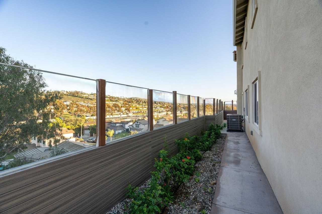 8561 Grove Hill Ct - Photo 6 of 49