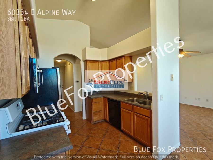 60354 E Alpine Way - Photo 2 of 32