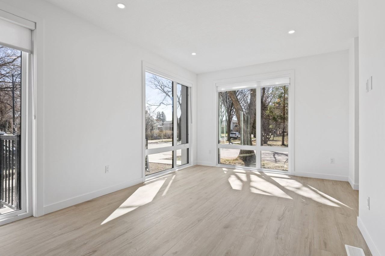 8903 92 Ave NW - Photo 5 of 19