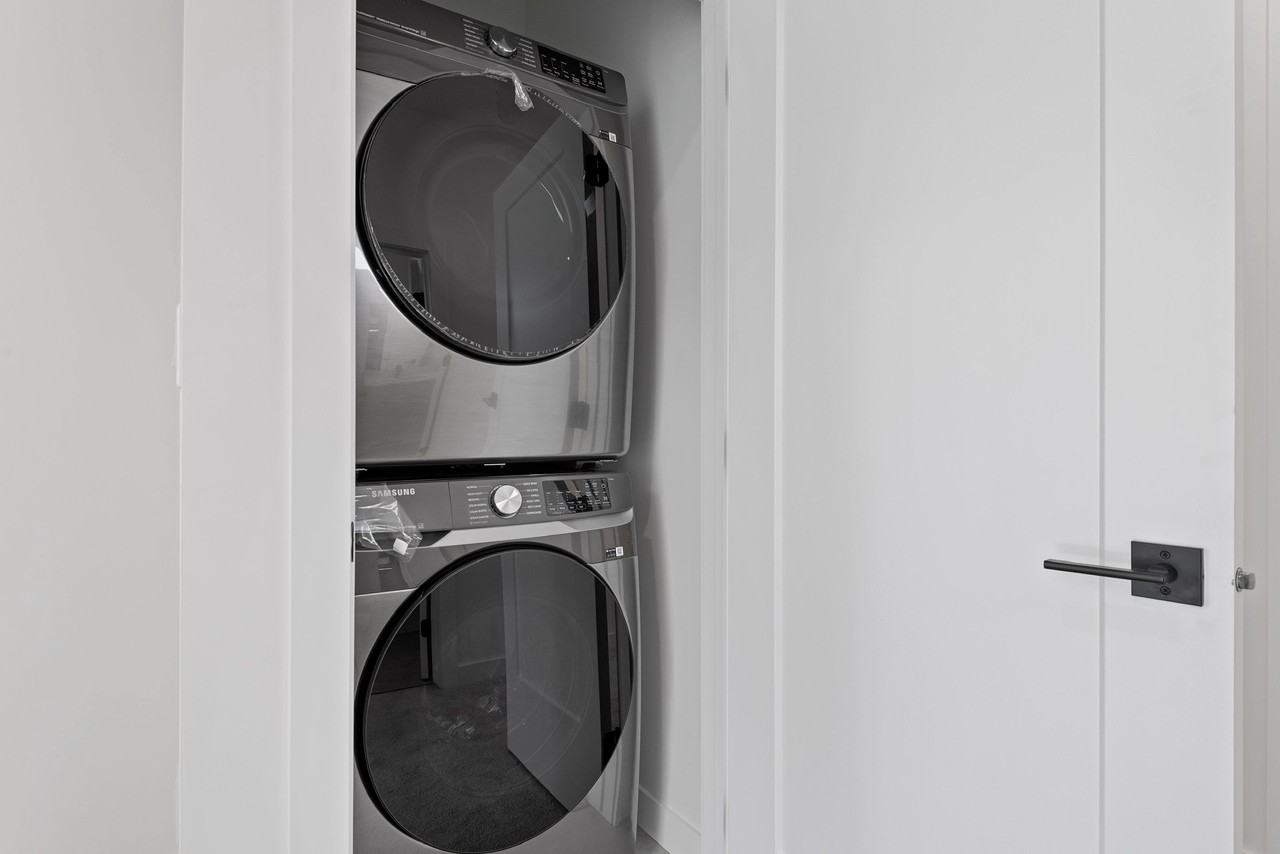 12502 117 Ave NW - Photo 5 of 20