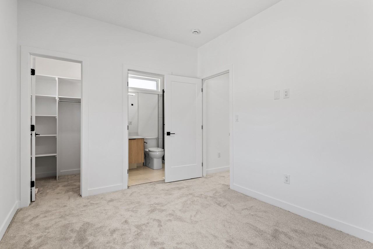 12502 117 Ave NW - Photo 6 of 20