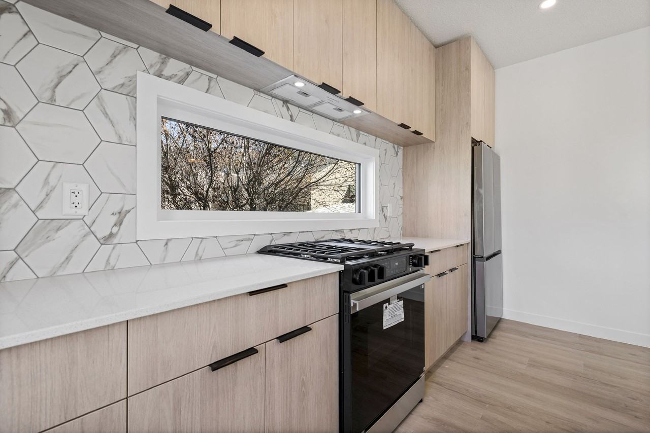 8909 92 Ave NW - Photo 4 of 20