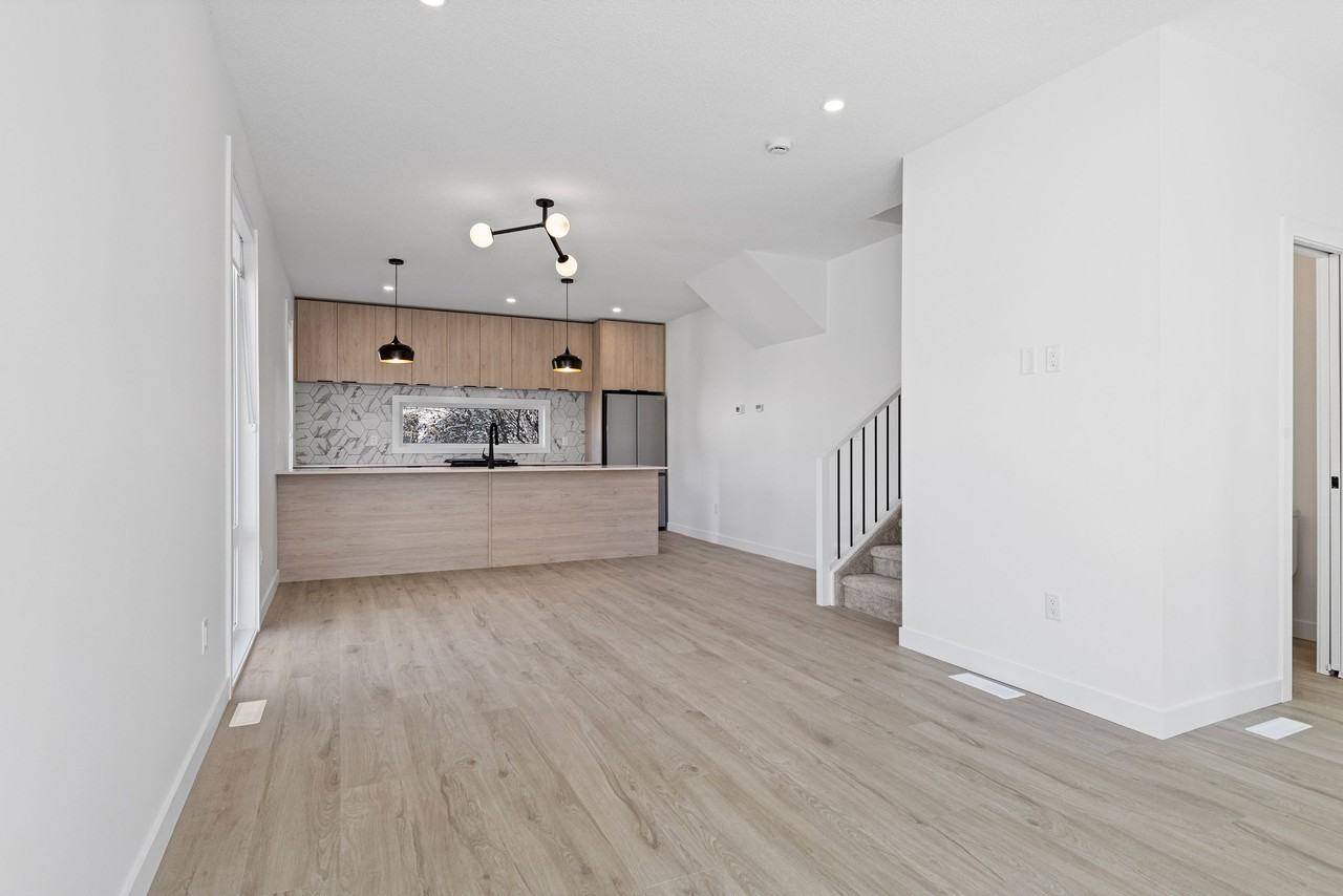 8909 92 Ave NW - Photo 5 of 20