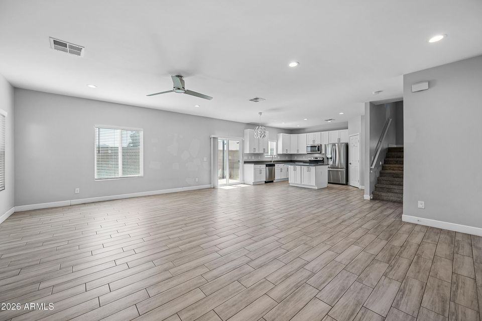 1013 East Odeum Lane - Photo 3 of 27