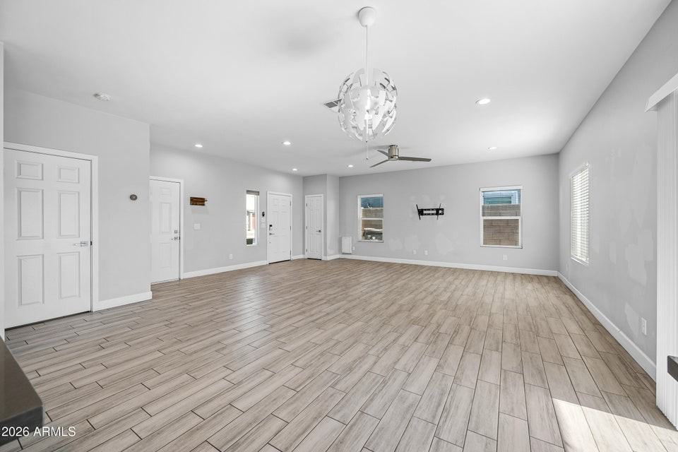 1013 East Odeum Lane - Photo 6 of 27