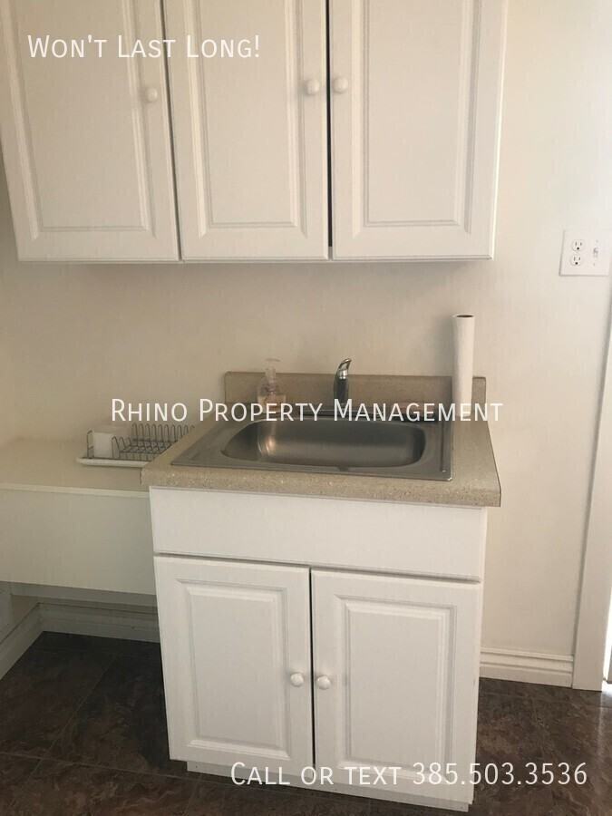 2885 Van Buren Ave #3 - Photo 2 of 9