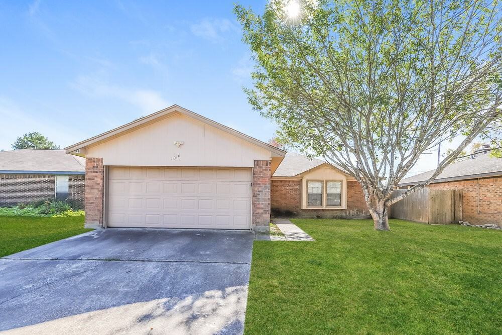 1010 Hickory Post Ct