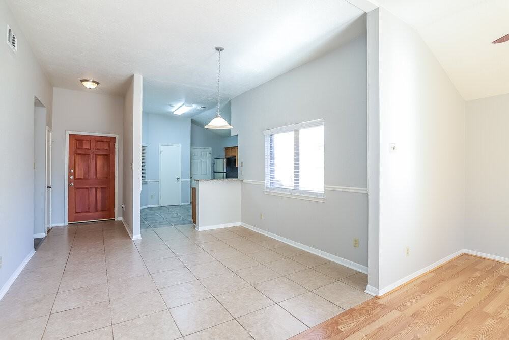 1010 Hickory Post Ct - Photo 4 of 15