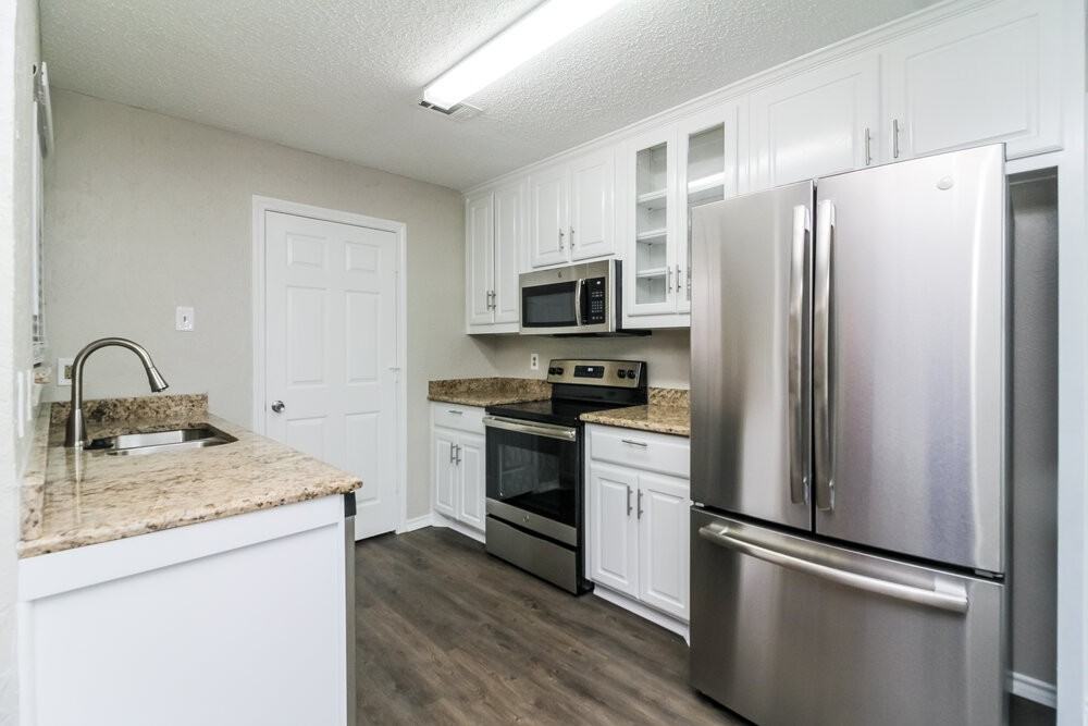 834 Green Pastures Dr - Photo 6 of 16