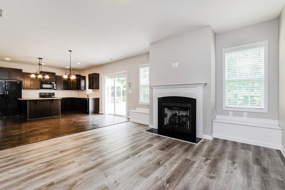 29 Verrazano Pl - Photo 5 of 17