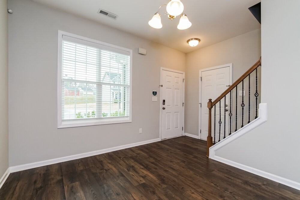 98 Pumpkin Hill Rdg - Photo 5 of 17