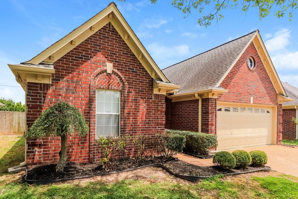 436 Bruins Trce - Photo 3 of 16