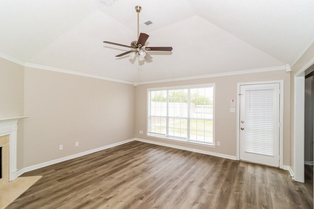 436 Bruins Trce - Photo 4 of 16