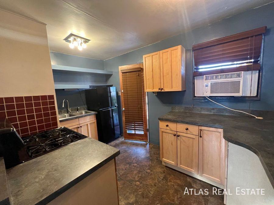 2730 N Martin Ave - Photo 5 of 18