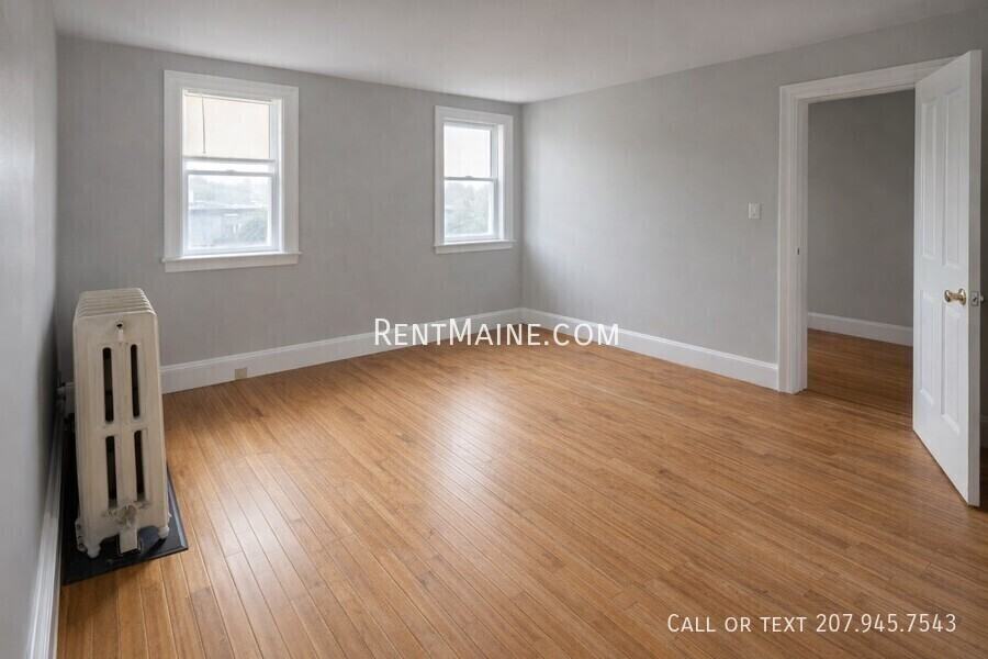 2 Pine St #B - Photo 3 of 9