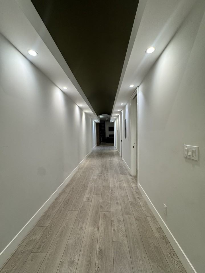 1086 S Van Ness Ave - Photo 6 of 14