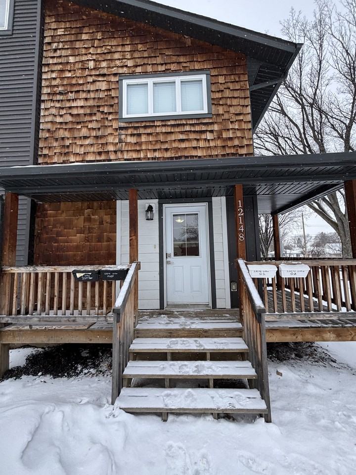 12148 105 Street - Photo 2 of 32