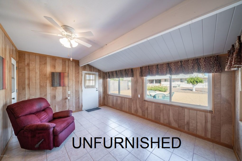 11801 N Hagen Dr - Photo 4 of 13