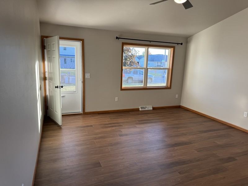 1221 Trailside Ter - Photo 3 of 13