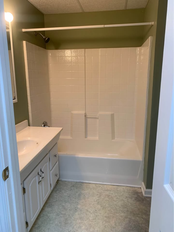 626 Chesterfield Dr #1 - Photo 5 of 10