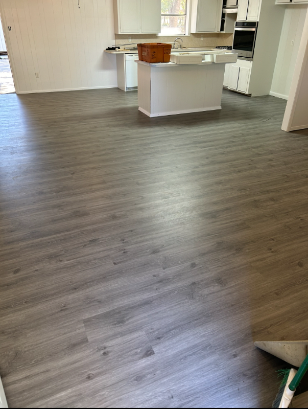 137 Hardy Ave - Photo 3 of 11