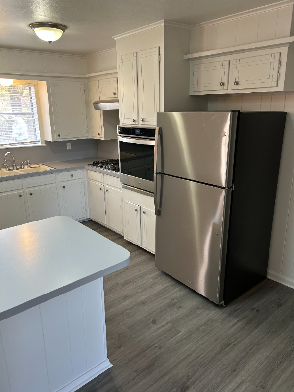 137 Hardy Ave - Photo 4 of 11