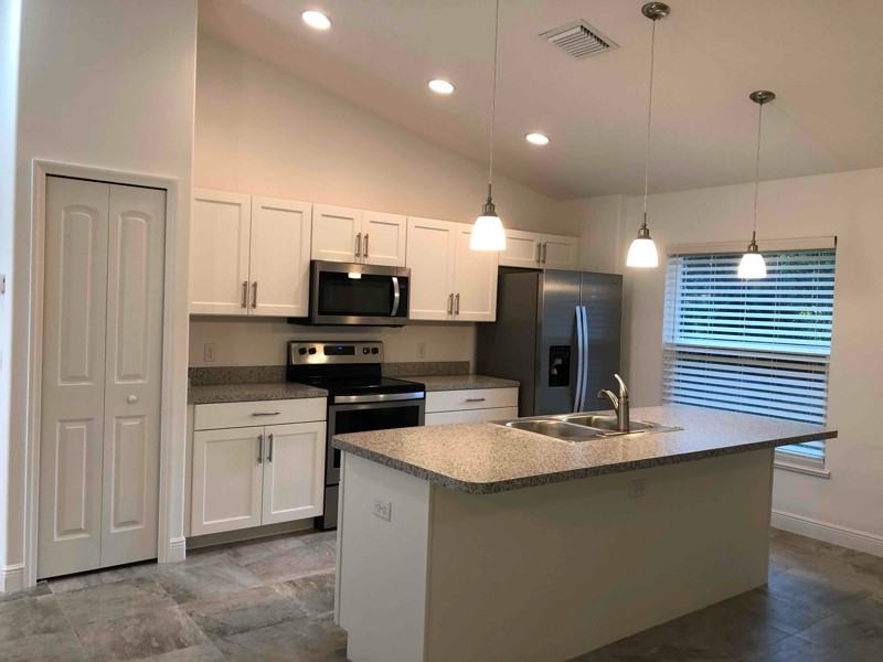 926 24th Ave - Photo 5 of 9