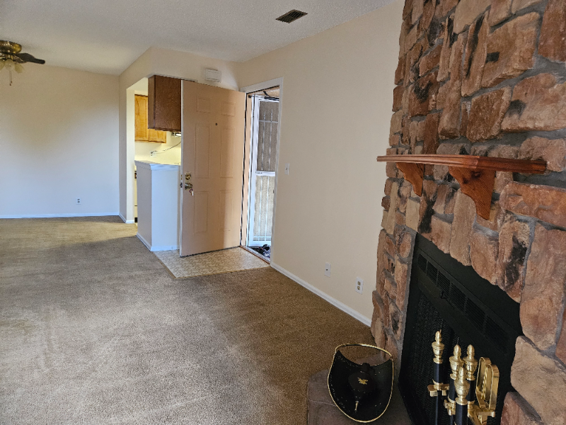 912 Tenderfoot Hill Rd #204 - Photo 4 of 16