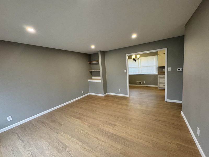 5 Minutes From Uindy - Photo 2 of 9