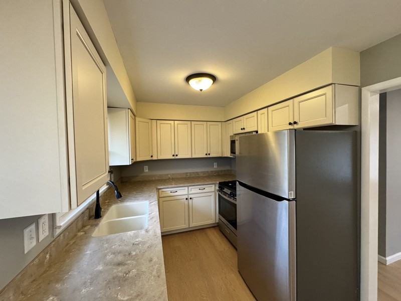 5 Minutes From Uindy - Photo 3 of 9