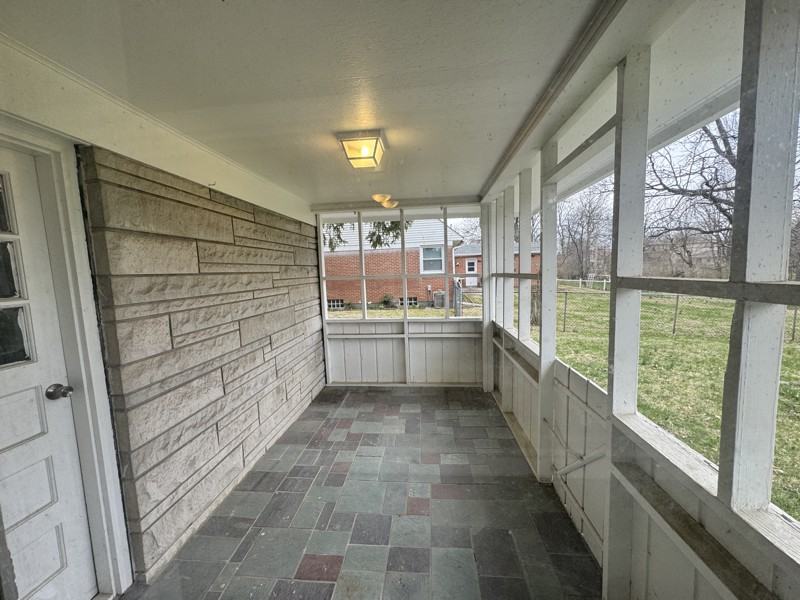 5 Minutes From Uindy - Photo 6 of 9