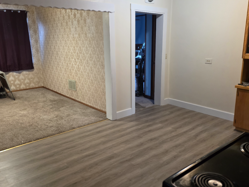 4305 Altamont Dr - Photo 3 of 13