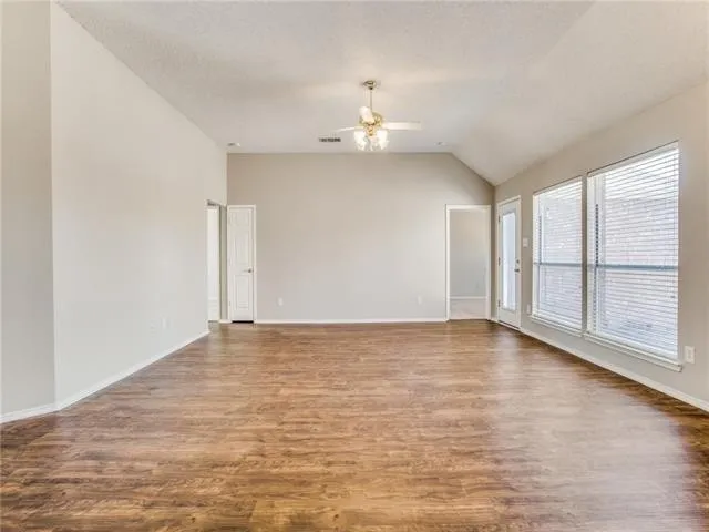 2430 Norwich Dr - Photo 3 of 20