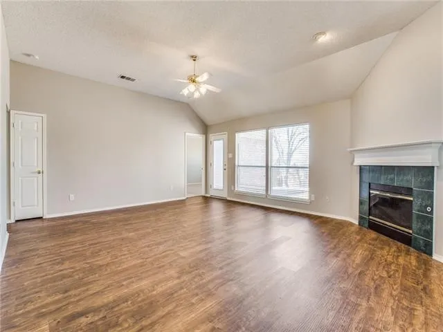 2430 Norwich Dr - Photo 6 of 20