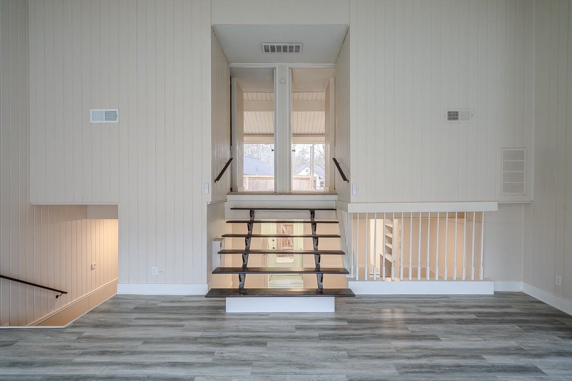 19 Lakeway St - Photo 6 of 39