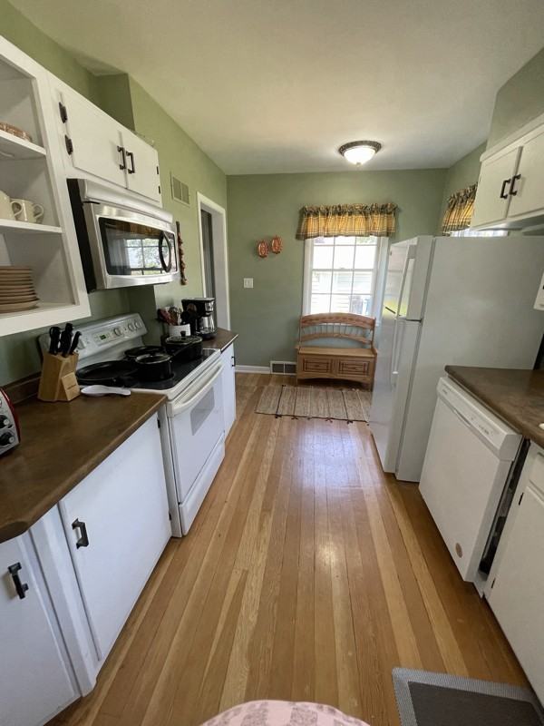 101 22nd St Sw - Photo 4 of 13