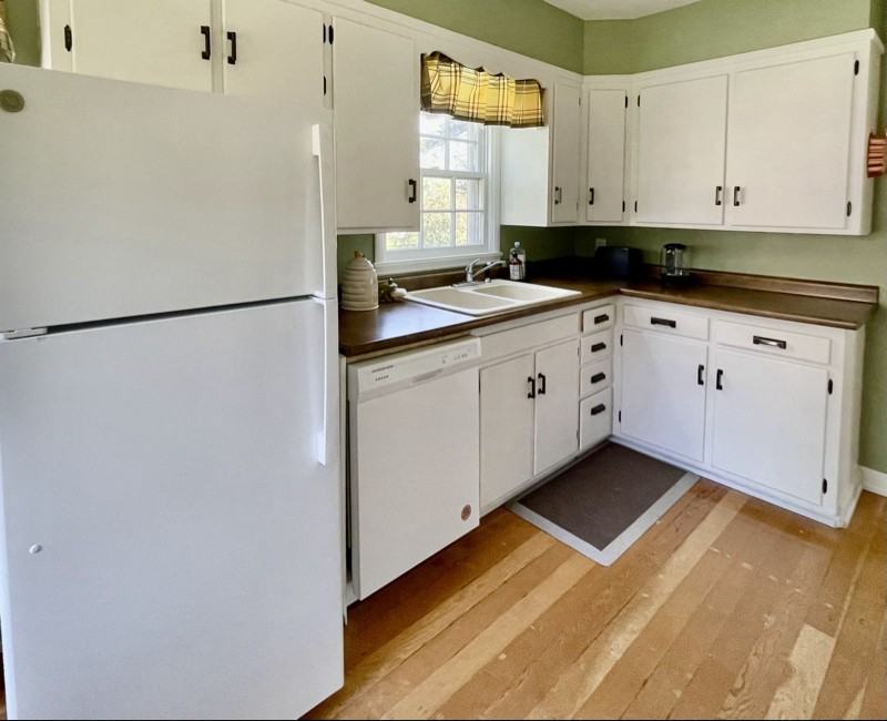 101 22nd St Sw - Photo 5 of 13