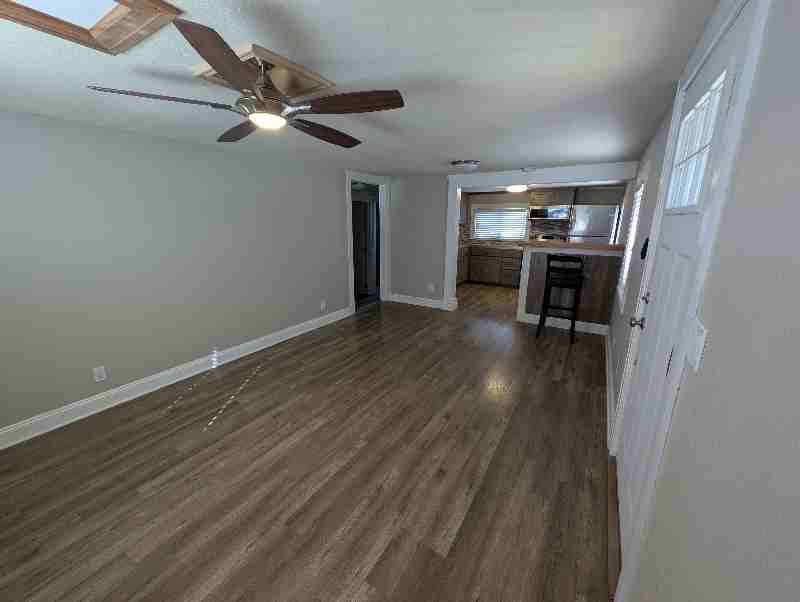 12995 Ne Carl Rd - Photo 2 of 8
